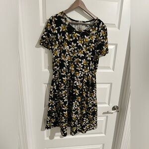 Lularoe Daffodil Dress Yellow on Black Size 2XL
